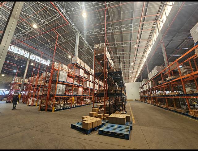 5,995M² WAREHOUSE TO LET IN ISANDO